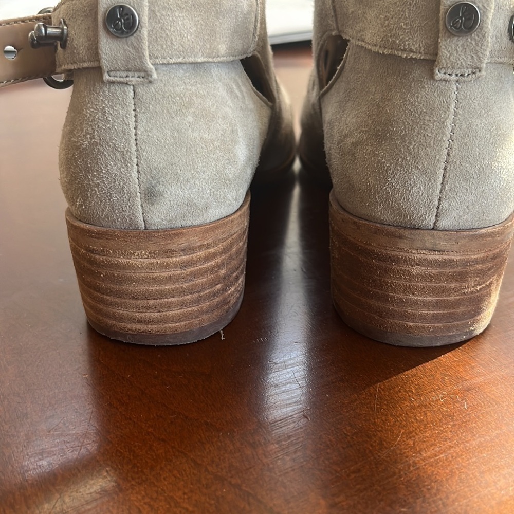 Sam Edelman lazer cutout suede heeled booties. - Picture 6 of 8